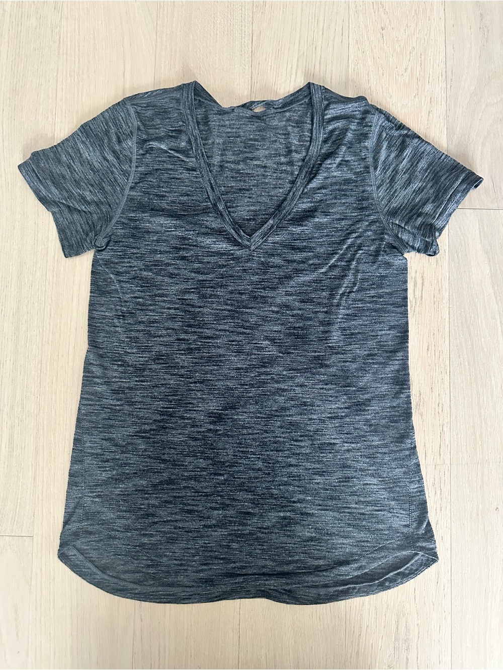 🍋lululemon silverescent tee